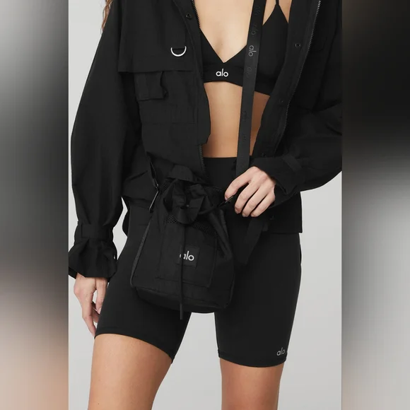 ALO Yoga Crossbody - Picture 11 of 15